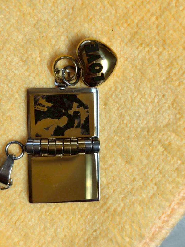 天使的日記_17 雷雕飾品 - 天使日記